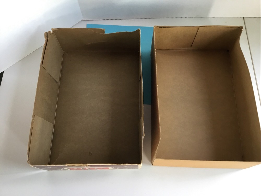 Vintage 1950 Original Wayne Candies BUN 24 Count Display Box Candy empty box