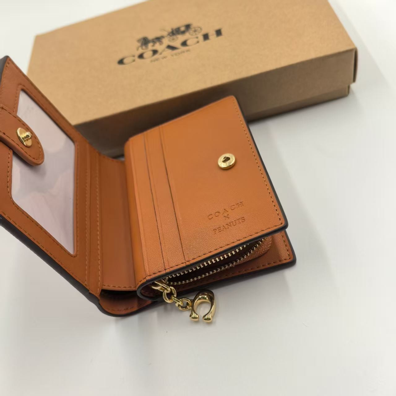 NWT Coach X Peanuts Snap Wallet In Signature Canvas With Snoopy Print CBN32