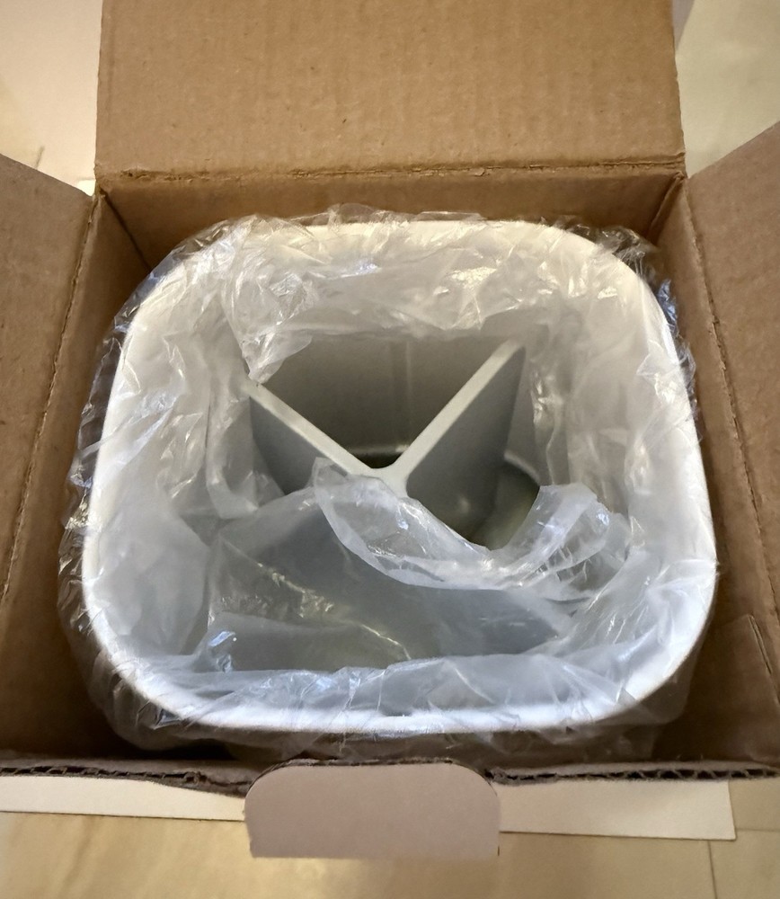 NEW Toothbrush Paste Holder Ventilated Plastic Detachable Base White Gray Dries