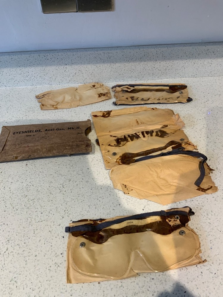 WW2 Anti-Gas Eyeshields Mk2 1942 eye shields war