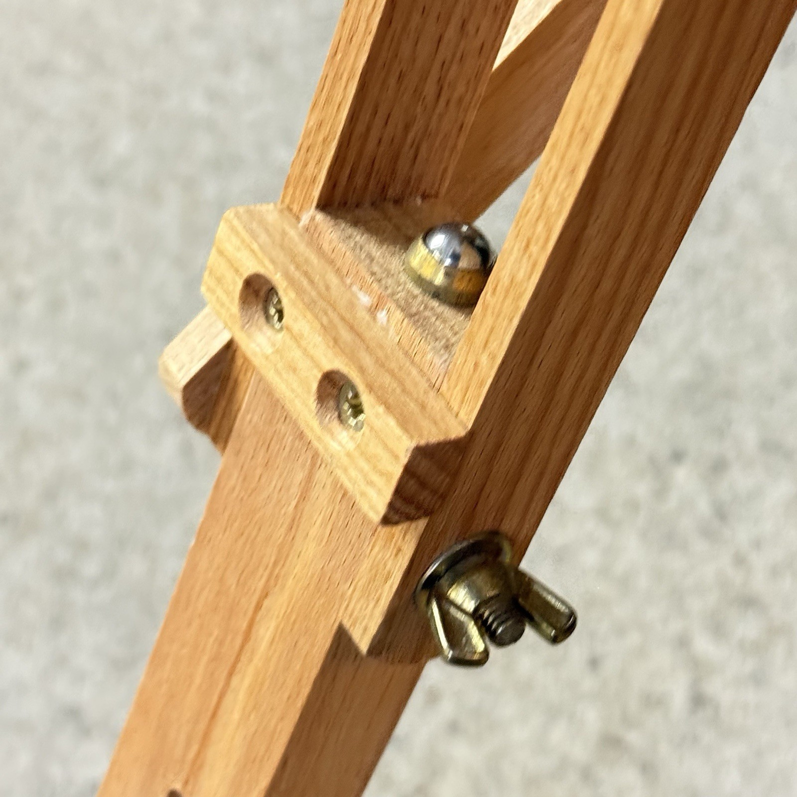 Jullian Paris Full Size French Box Easel European Beechwood