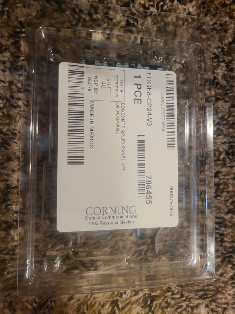 Corning EDGE8-CP24-V3 MTP Panel, Aqua Adapters