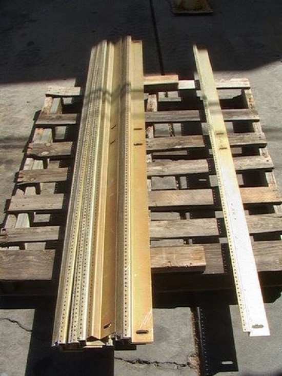 43U 19" rackmount rail threaded holes 6'+ long