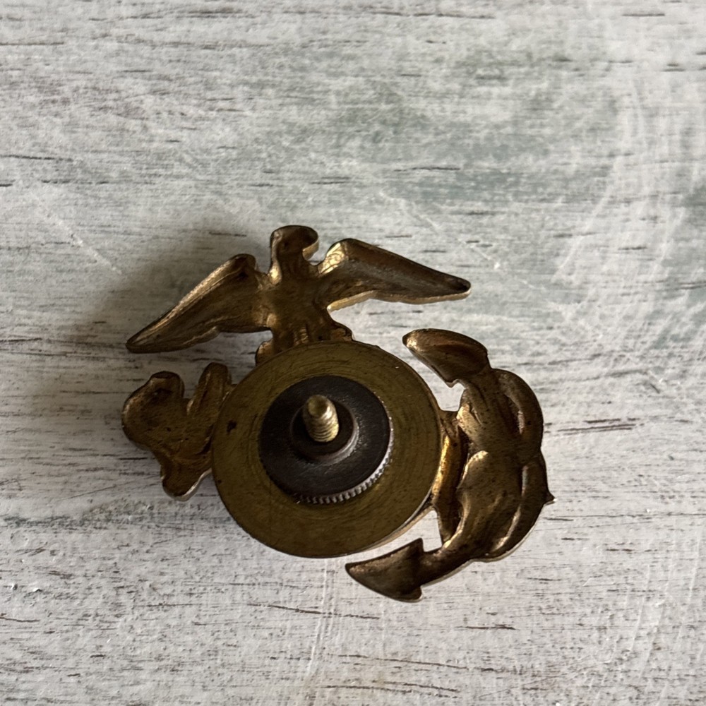 USMC US Marine Corps Hat Device EGA Eagle Globe Anchor (Screw Back)