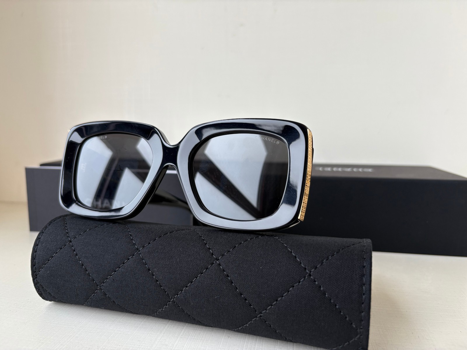 😊Authentic CHANEL 5435 POLARIZED BLACK & WHITE RECTANGLE SUNGLASSES