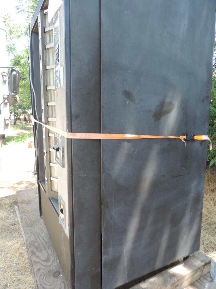 VENDING COLD DISPENSING MACHINE