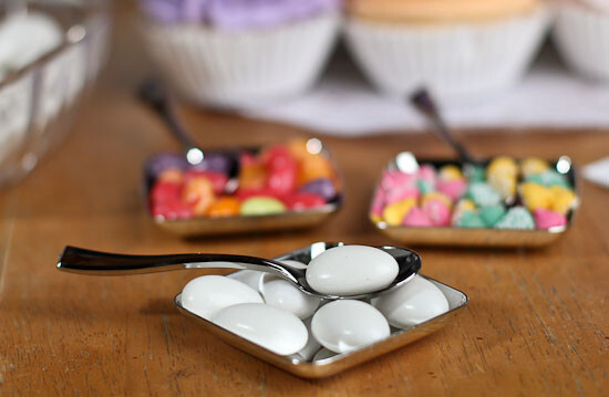 Small, Elegant & Reusable Silver Plastic Hors D'oevres Spoons