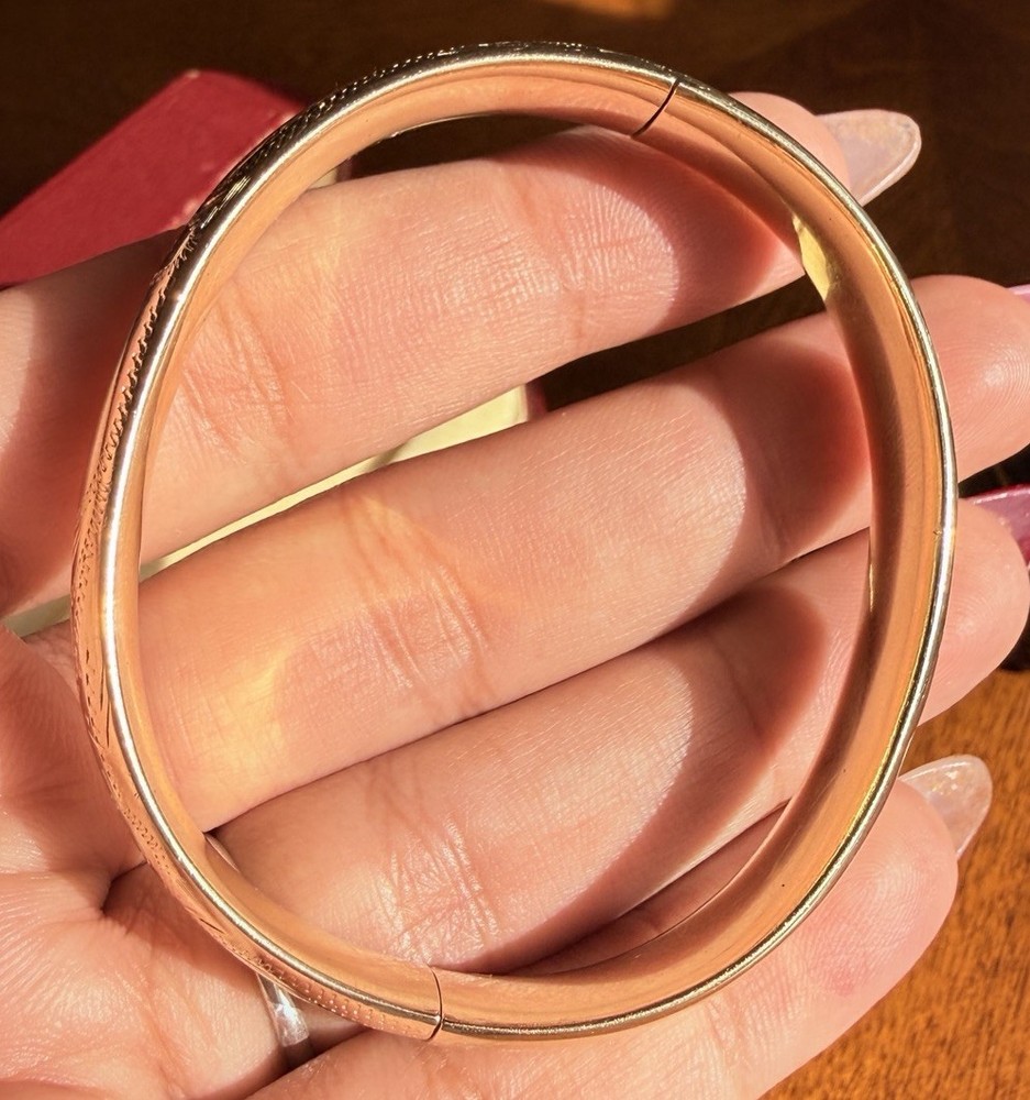 Vintage 14K Gold Etched Bangle Bracelet