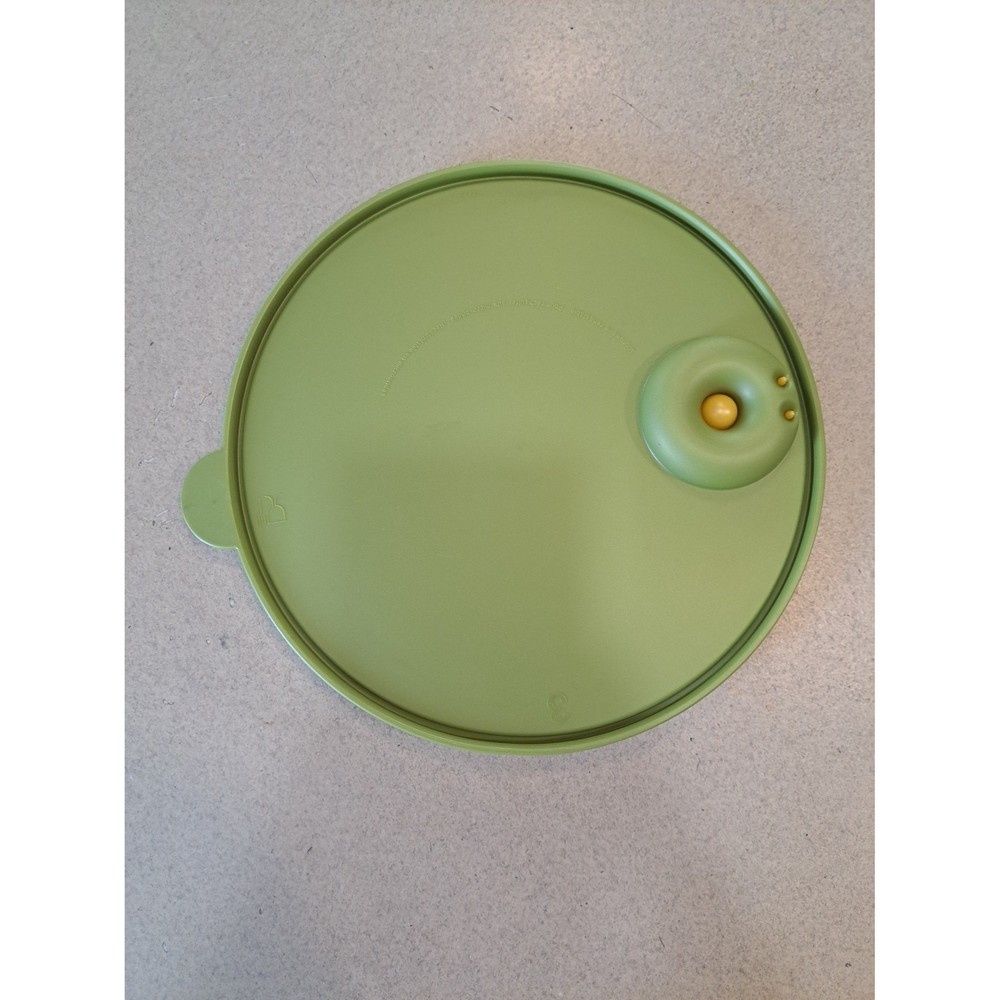 Tupperware green lid with vent replacement 2651c-2