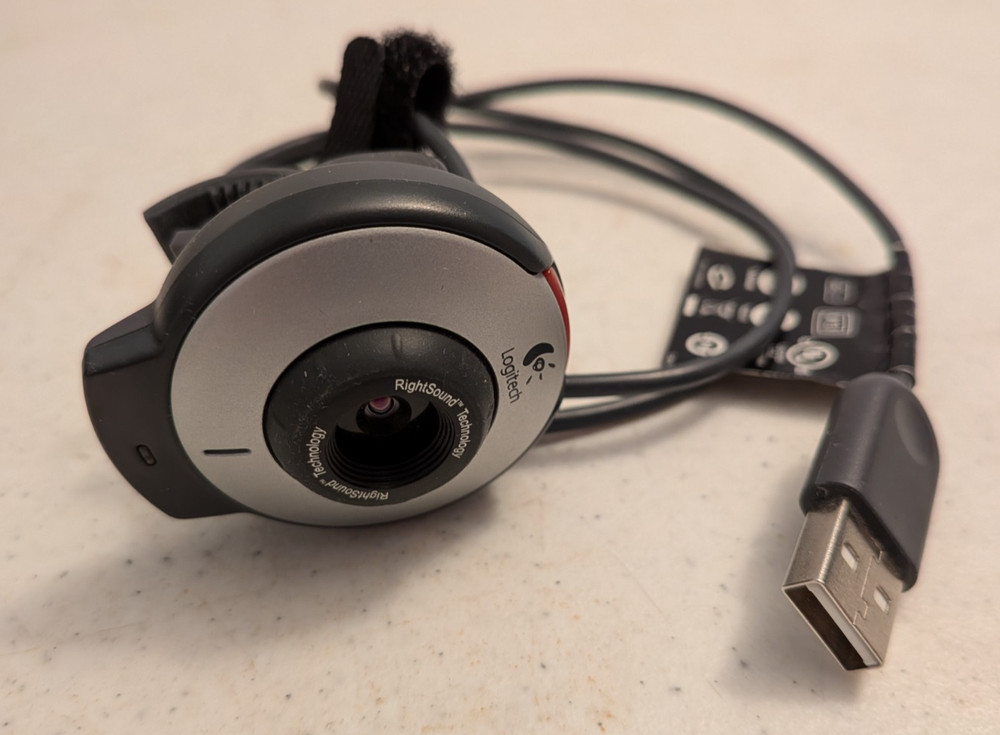 LOGITECH USB WEBCAM V-UBS47 RightSound Technology with Clip