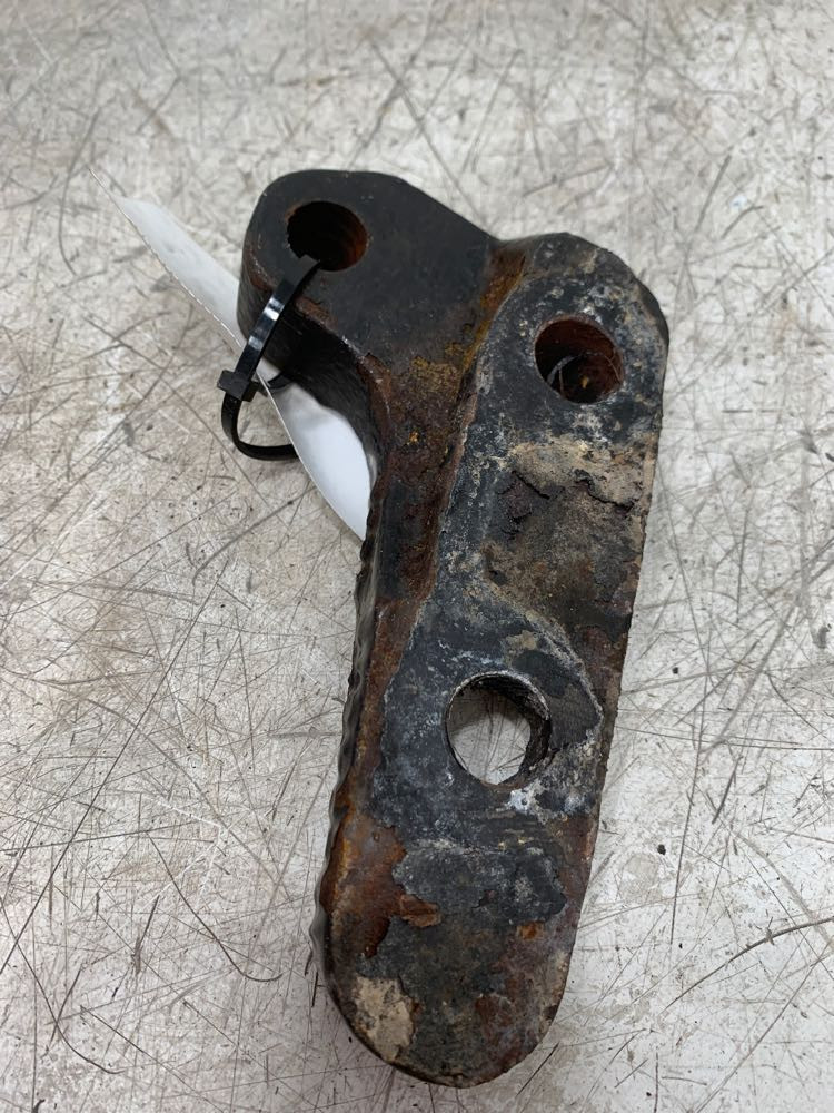 2005 Peterbilt 357 Hood Hinge (674-10156)