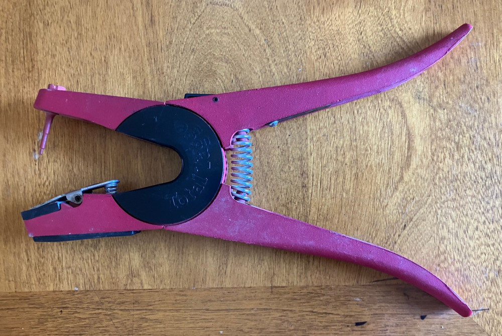 Allflex Universal Total Tagger Tag Applicator