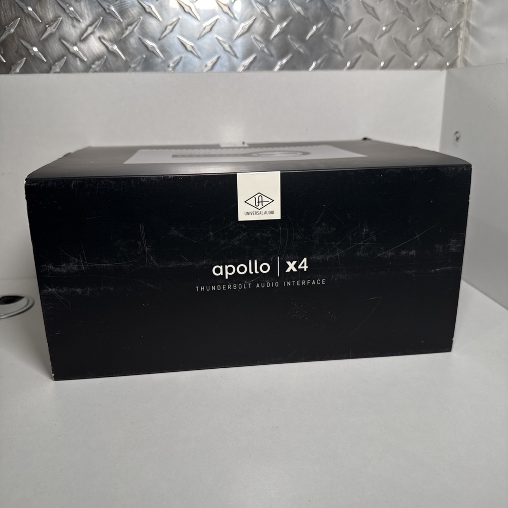 Universal Audio Apollo Gen 2 x4 Thunderbolt 3 Audio Interface Essentials+