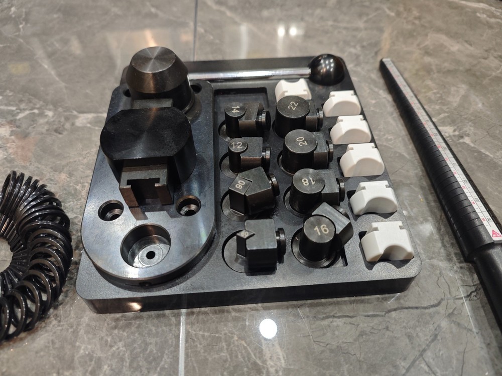 Tooltos Ring Bender Set with Ring Sizer Mandrel Pre-Owned Free US Shipping