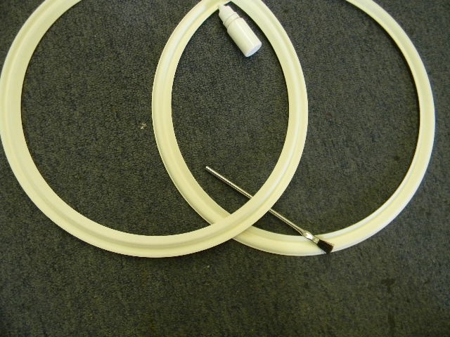 JBL LE14A white edge pair