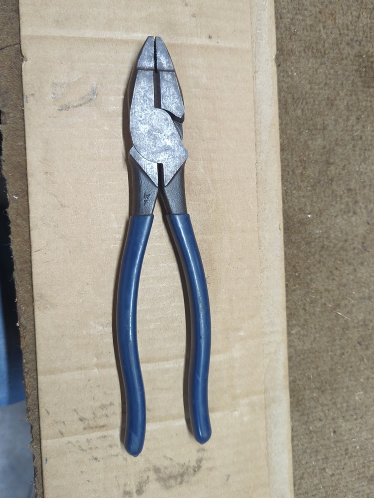 KLEIN TOOLS LINEMAN'S PLIERS