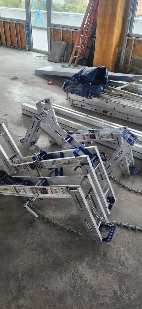 Aluminum Pump Jack Scaffold - Werner 24'