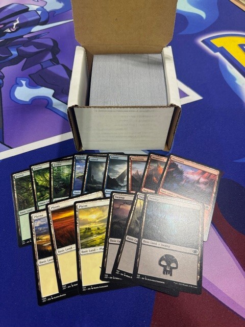 MTG Basic Lands - Jumpstart 2022 - 250 (50 of each type)