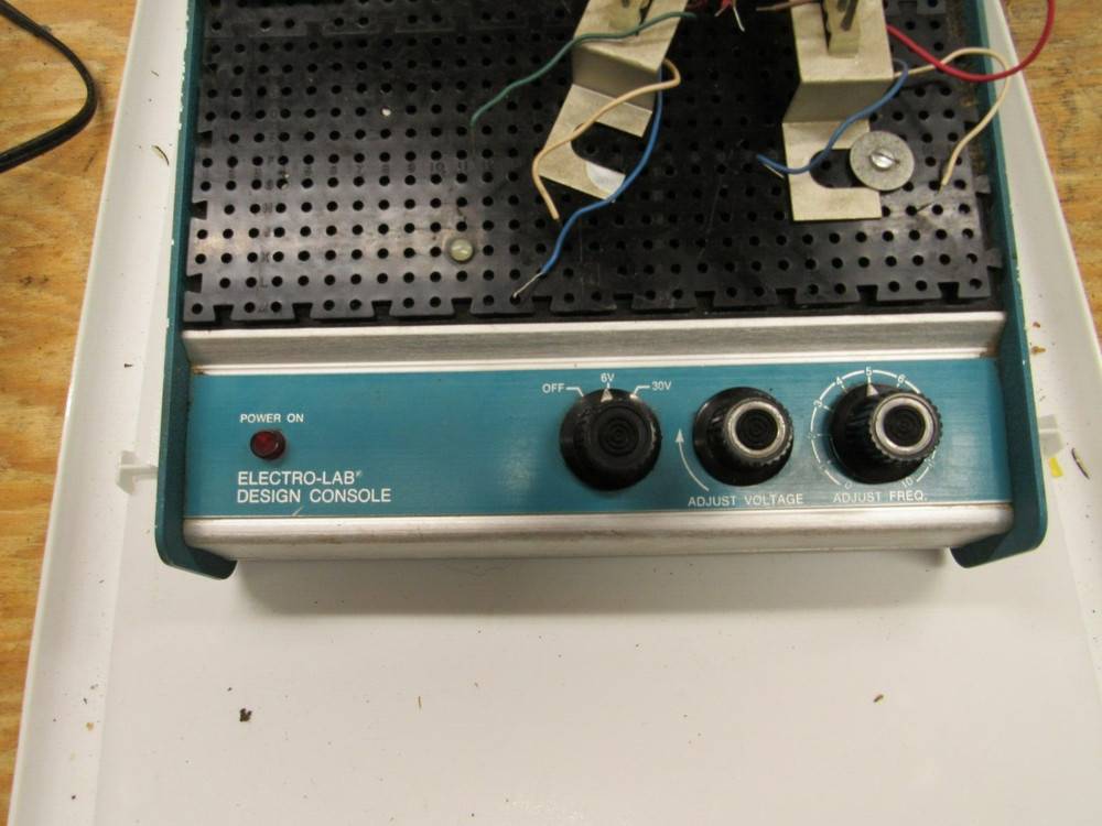 Vintage Bell & Howell Schools DeVry Inst Tech Electro-Lab Design Console