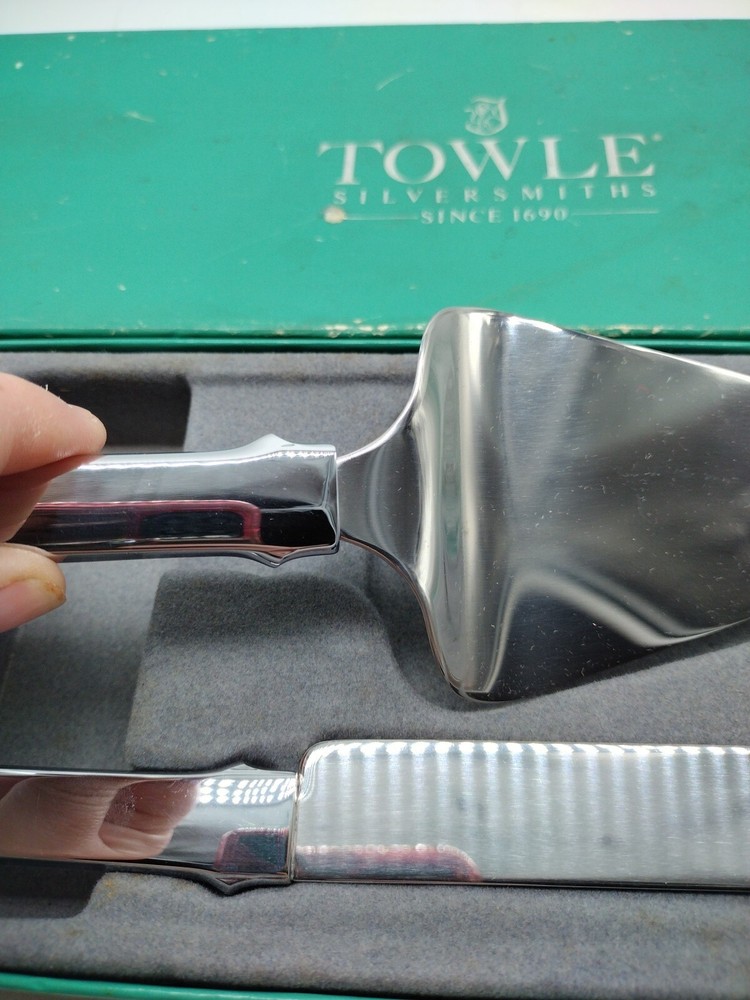 Towle Silversmiths Wedding Cake Server 2pc set Stainless Steel