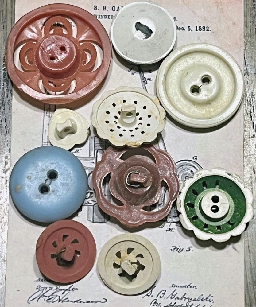 Vintage Lot Assorted Plastic Buttons- Qty 10