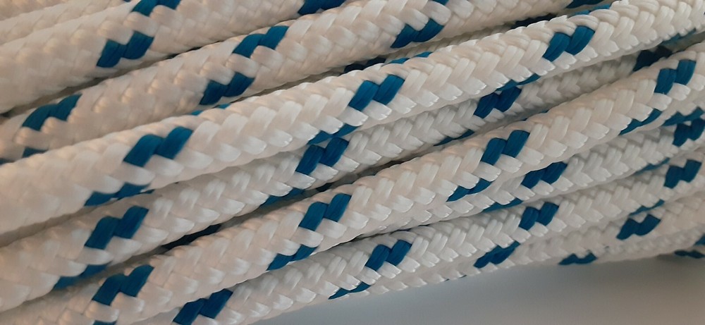 5/16 x 150 ft. Double Braid-Yacht Braid polyester rope hank. White/Blue