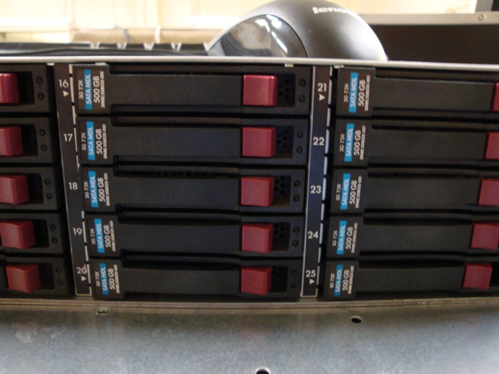 HP MSA70 SAS / SATA Array with 25 Slots