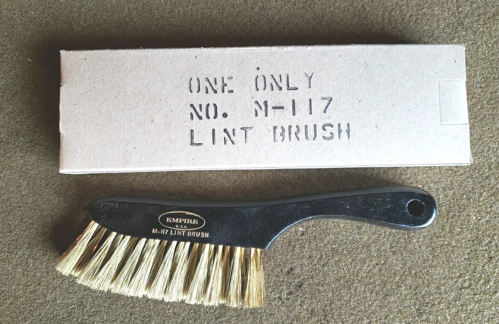 WWII NOS Wooden M-117 Empire Uniform Lint Brush Brass Bristles With Original Box