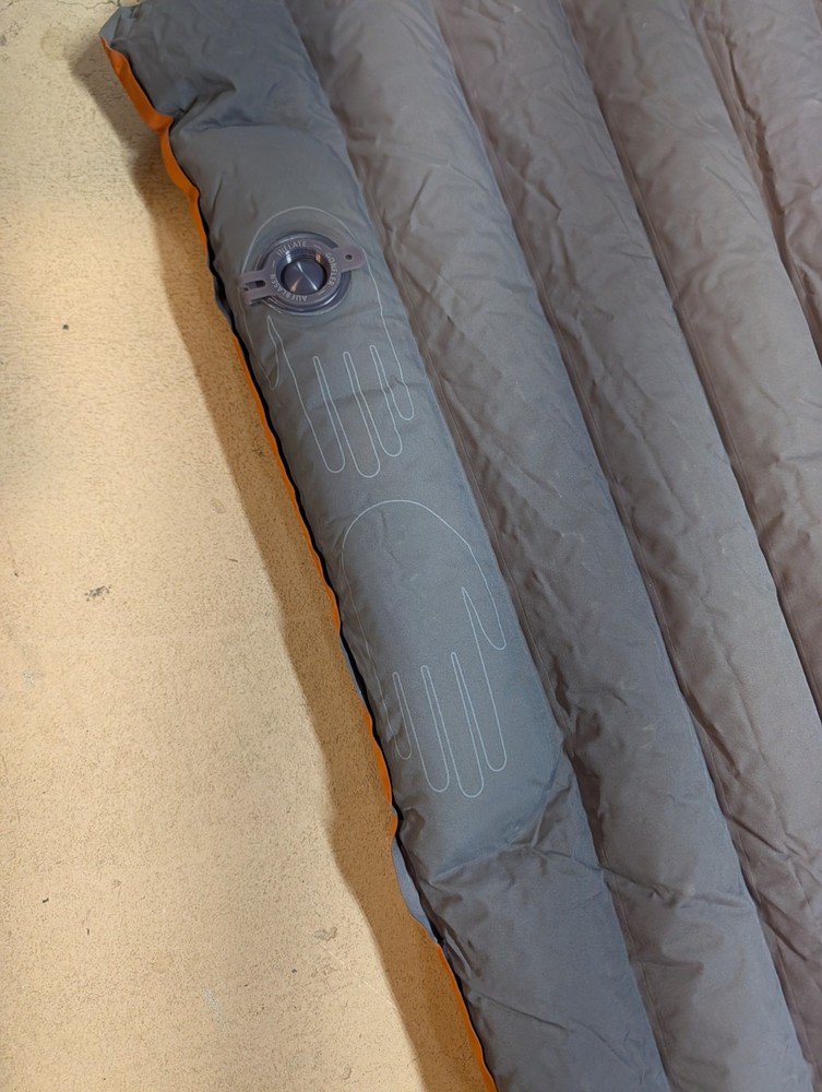 Exped SynMat 7 Pump DLX Sleeping Pad Integrated Pump