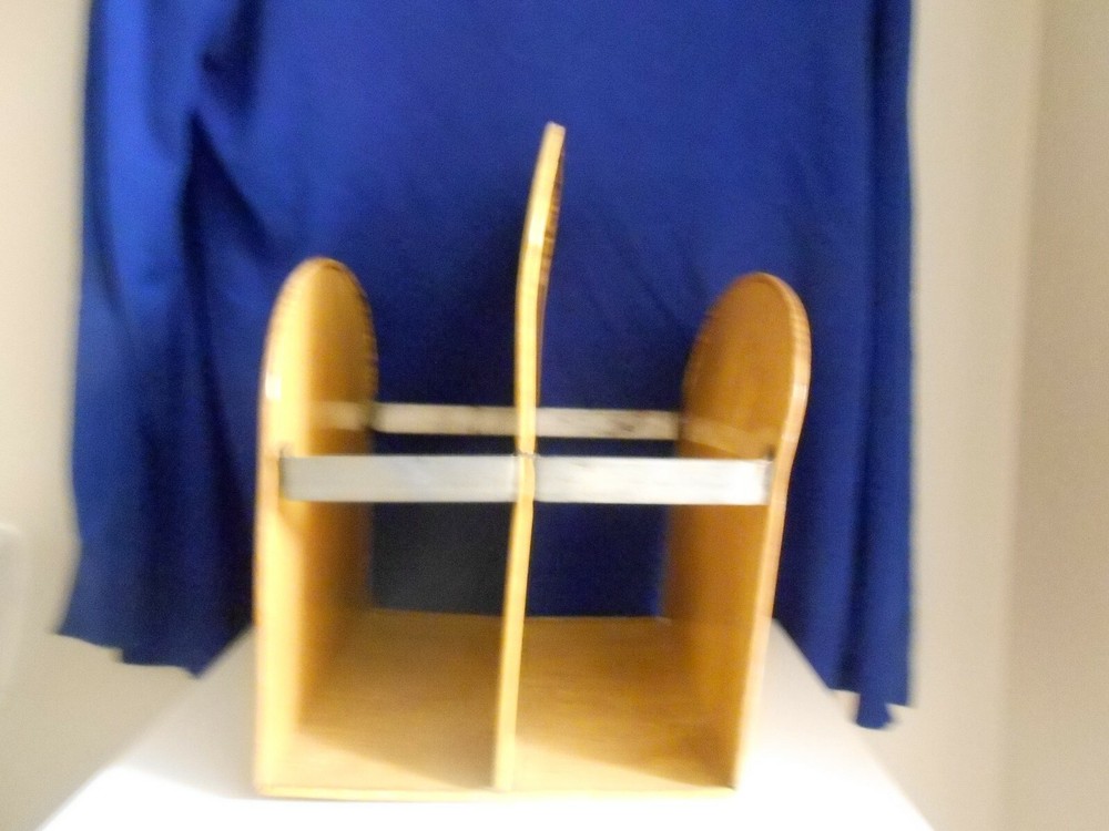C 1960's Comic Book Corral comic book holder with divider. (RT57)