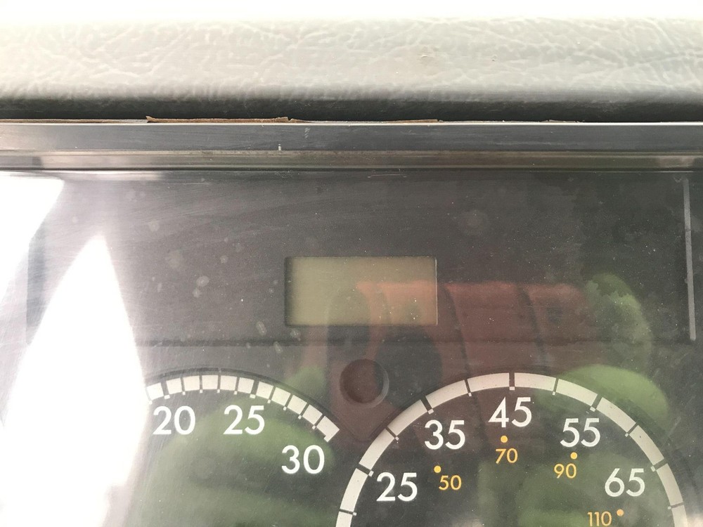 2000-2005 Freightliner FL70 Speedometer Instrument Cluster - Used