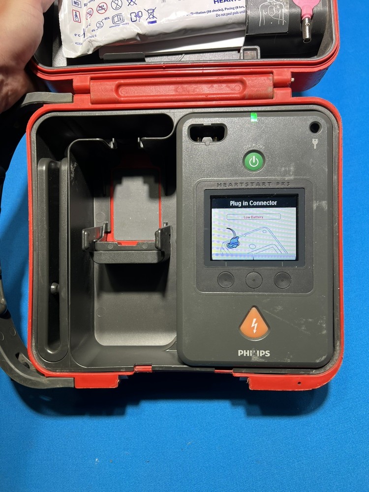 PHILIPS HeartStart FR3 AED Q-CPR