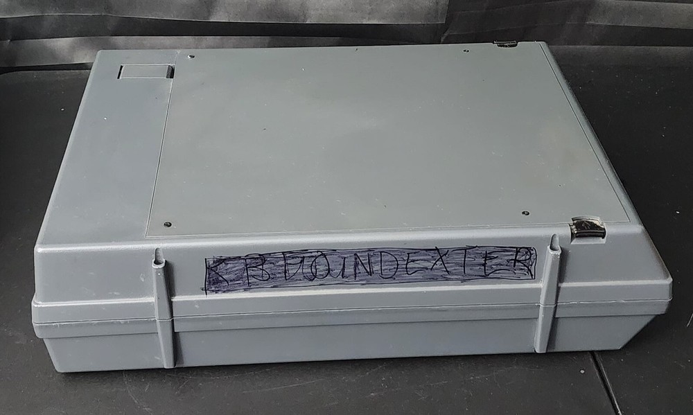 3M Visual Systems 2000 AG Portable Overhead Transparency Projector