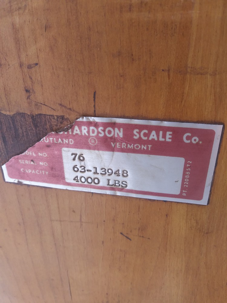 HUGE antique cast iron HOWE platform scale 4000 lbs capacity