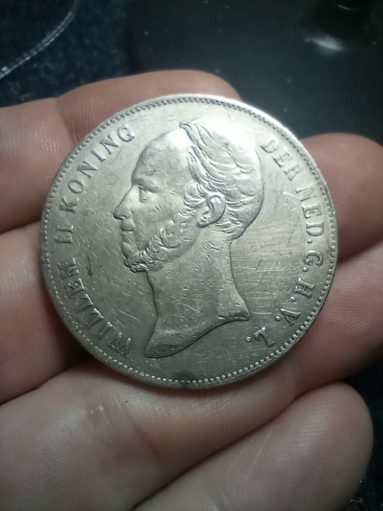1847 Netherlands 2 1/2 Gulden Nice Shape