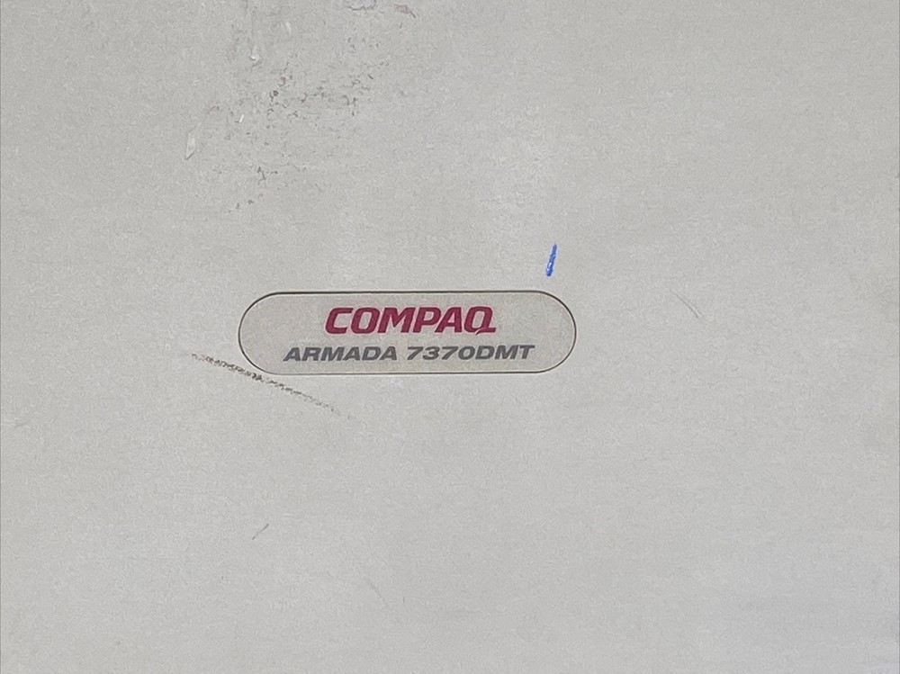 VINTAGE COMPAQ ARMADA 7370DMT LAPTOP COMPUTER - AS/IS