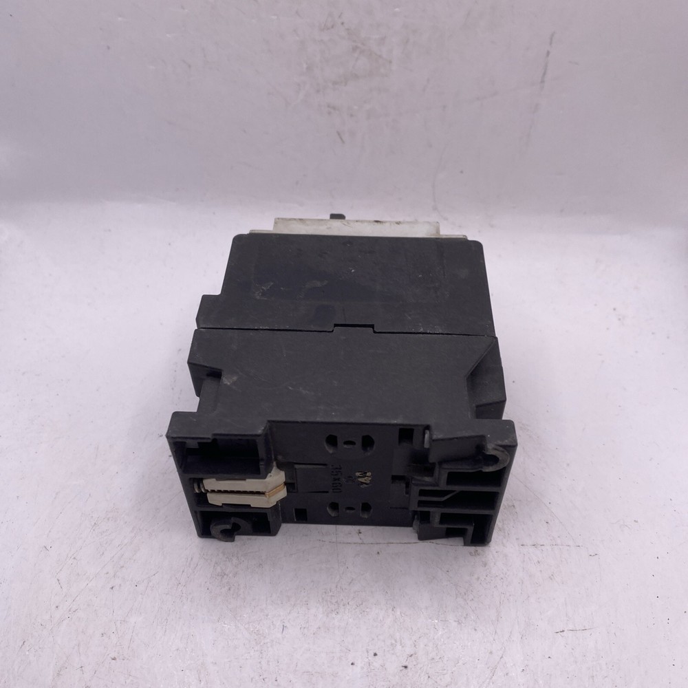 SIEMENS 3TF30 CONTACTOR 120V UNMP