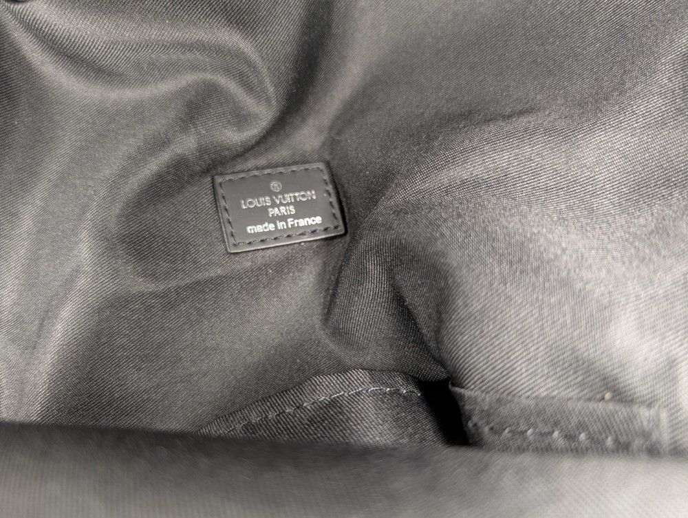 Louis Vuitton Backpack -- Discovery PM Monogram Eclipse Black -- Great Condition
