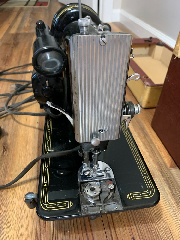Singer 99K sewing machine + more (untested no refunds)