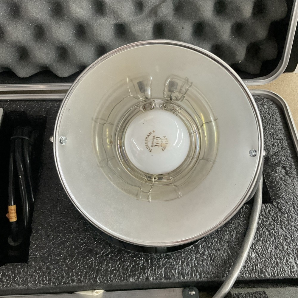 Novatron 240 High Voltage Power Pack Complete w/2 Lights & 2 Stands UNTESTED