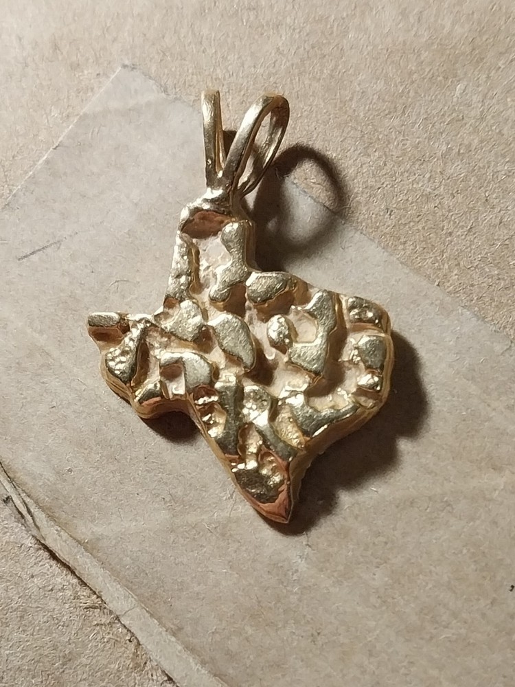 Gold Texas Pendant No Chain