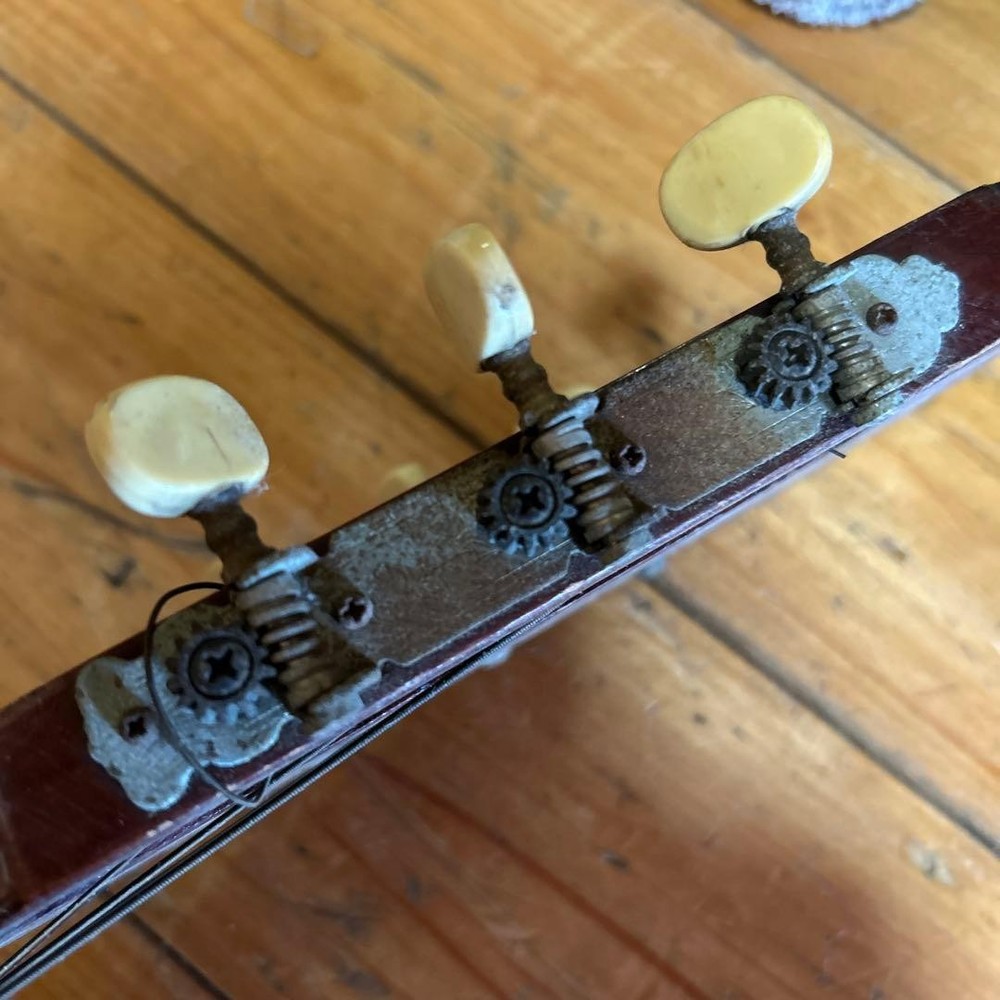 Akagi No. Classical Guitar Withmm String Height,.kg, Used