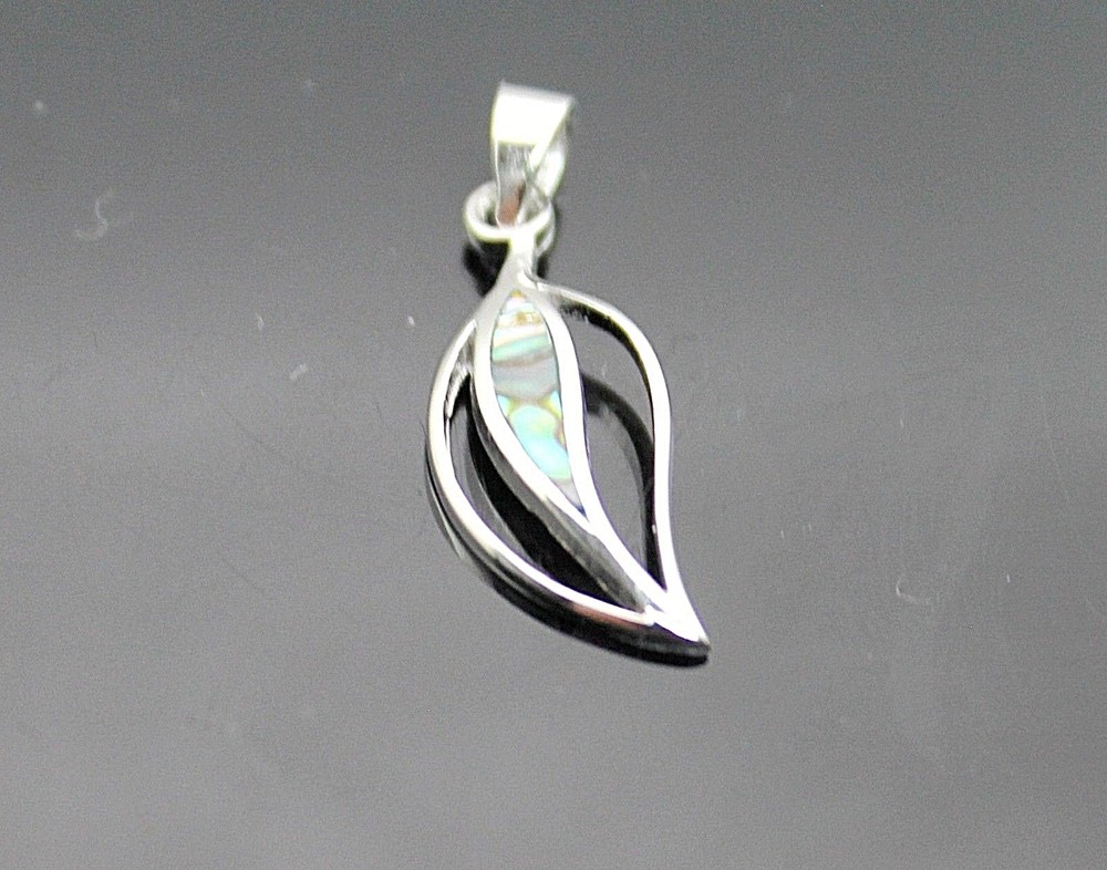CUTE LEAFLET  ABALONE INLAY STERLING SILVER SMALL PENDANT