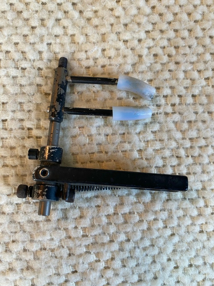 Dual Prong Flipper Rest