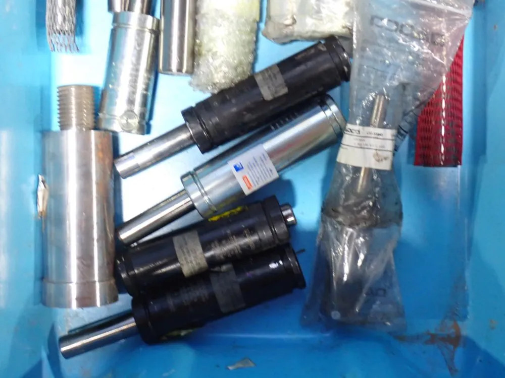 SPRINGS & STRUTS 08250560809