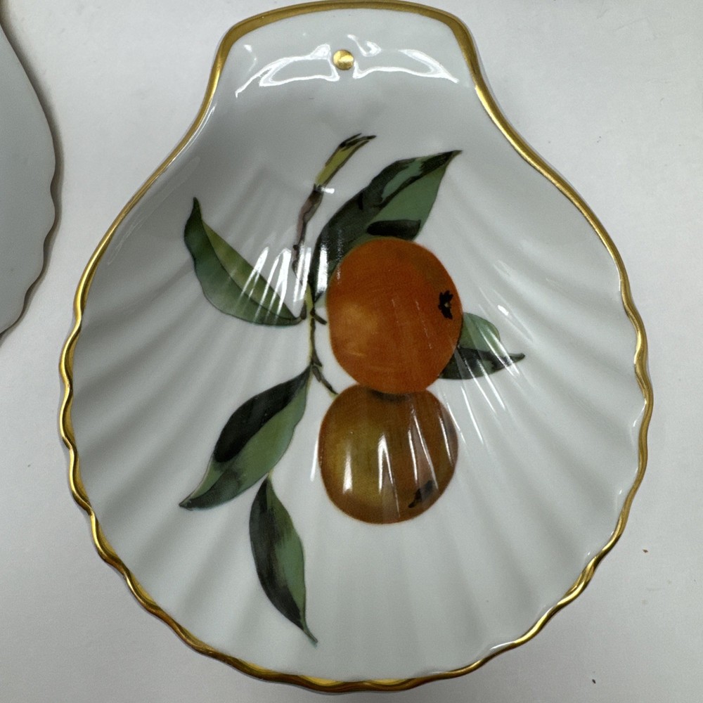 Royal Worcester Evesham 12 Pc Porcelain Shell Dishes England Fruit Pattern Set