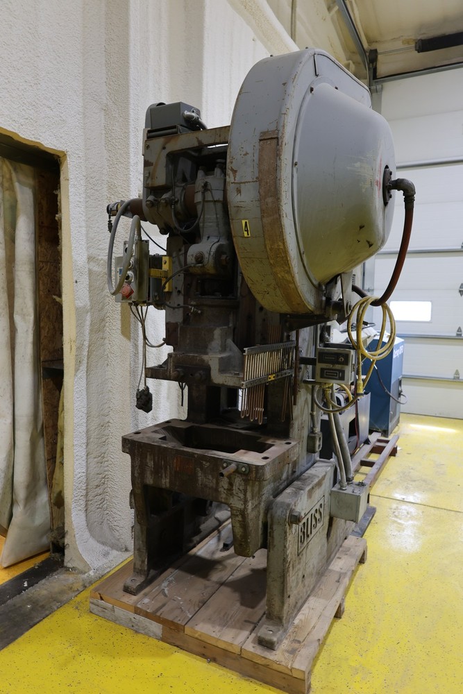 BLISS 1050 45 TON STAMPING PRESS