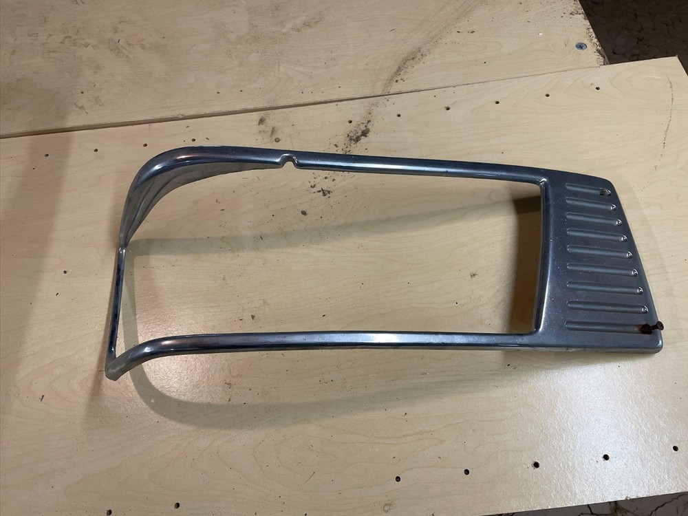 Headlight Bezel For Semi Truck