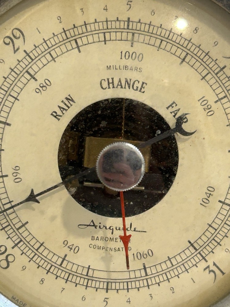 Barometer / Airguide Ships Wheel