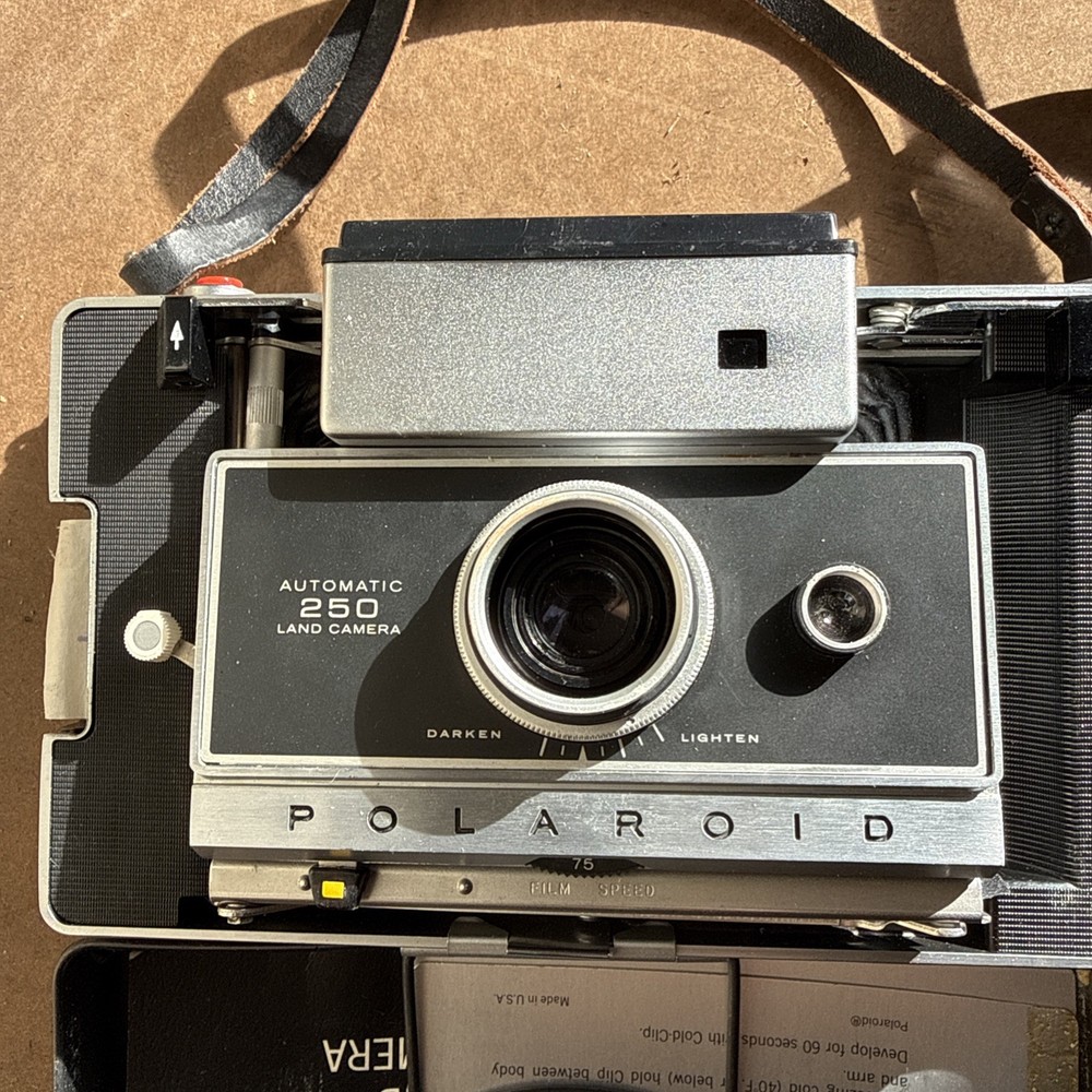 Polaroid Automatic 250 Land Camera (Folding Bellows Camera)